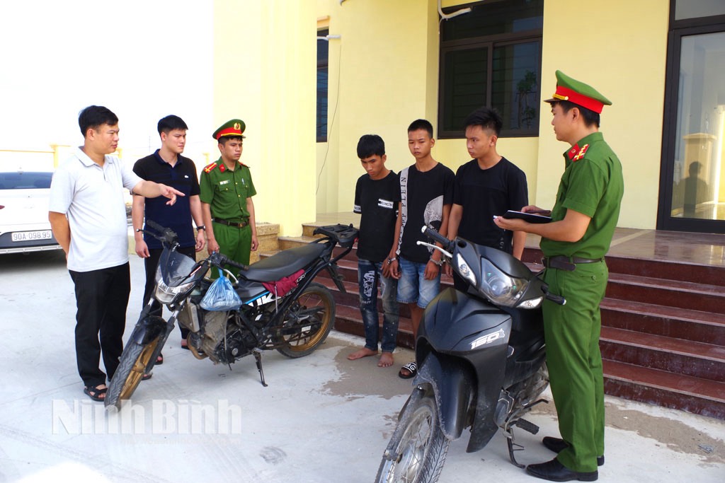 Công an phường Đồng Văn, tỉnh ninh Bình nhanh chóng điều tra, làm rõ nhóm đối tượng gây ra 06 vụ cướp giật tài sản